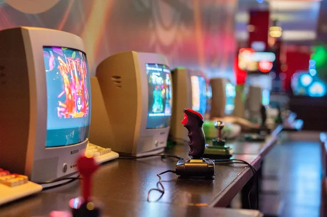 amiga, c64, commodore, computer, retro, technology, vintage, classic, keyboard, monitor, mouse, display, laptop, gaming, nostalgia, video, game, play, electronic, playing, fun, amiga, amiga, amiga, amiga, amiga, c64, commodore, commodore, commodore, commodore, commodore. Gaming creators' business models: platform pay, memberships, sponsorship and affiliate income