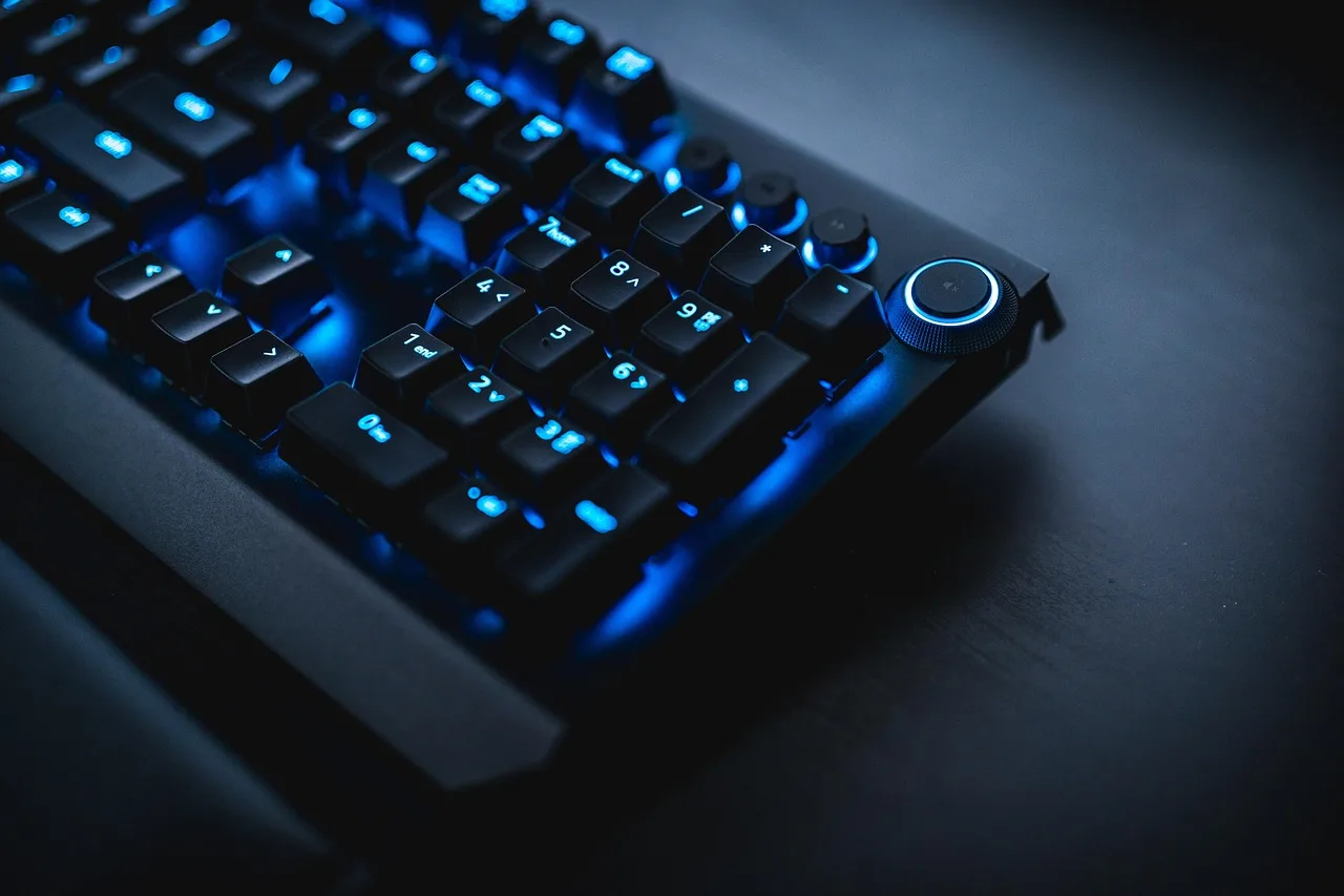 keyboard, technology, office, internet, desk, typing, work, online, working, workplace, programming, gaming, blue office, blue work, blue online, blue internet, blue gaming, blue desk, blue game, blue games, blue keyboard, blue programming, programming, gaming, gaming, gaming, gaming, gaming